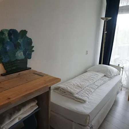 Juliana 64